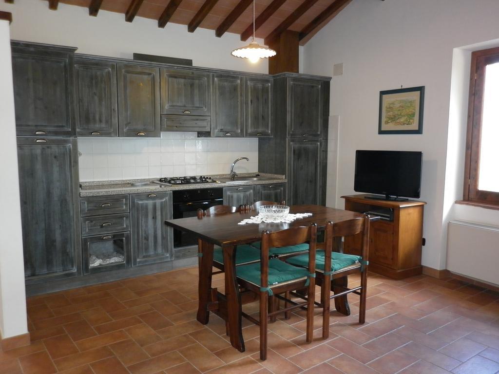 Podere Le Grotte San Gimignano Room photo